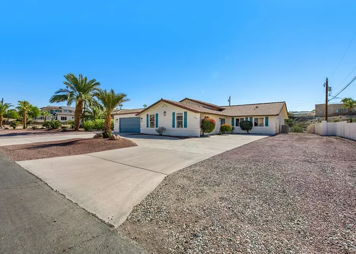 Luxury Tropical Playhouse Golf Pickleball Lake Havasu City