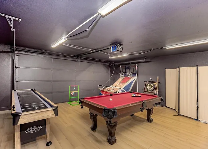 Luxury Tropical Playhouse Golf Pickleball *